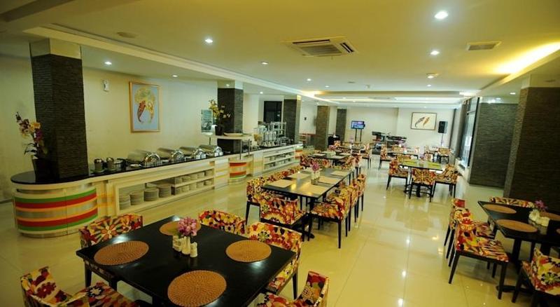 Hotel Swarna Dwipa Palembang Extérieur photo