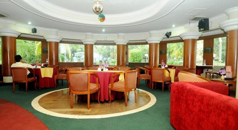 Hotel Swarna Dwipa Palembang Extérieur photo