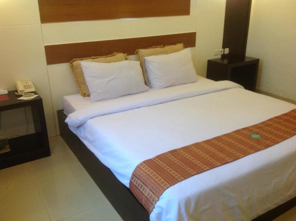 Hotel Swarna Dwipa Palembang Extérieur photo