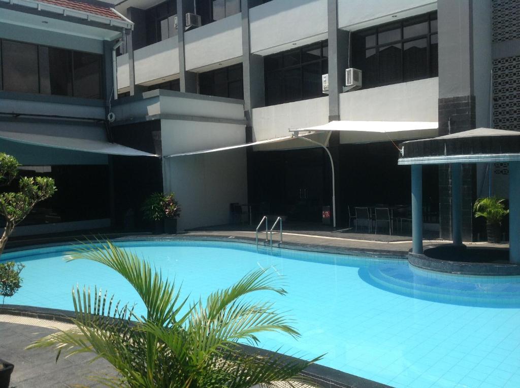 Hotel Swarna Dwipa Palembang Extérieur photo